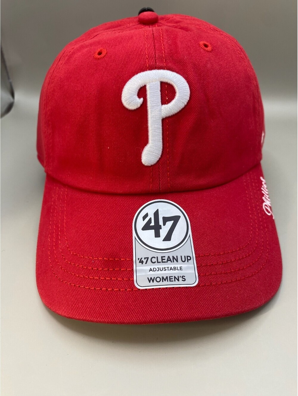 New Phillies  ‘47 Brand - Red Clean Up Baseball Hat Women's